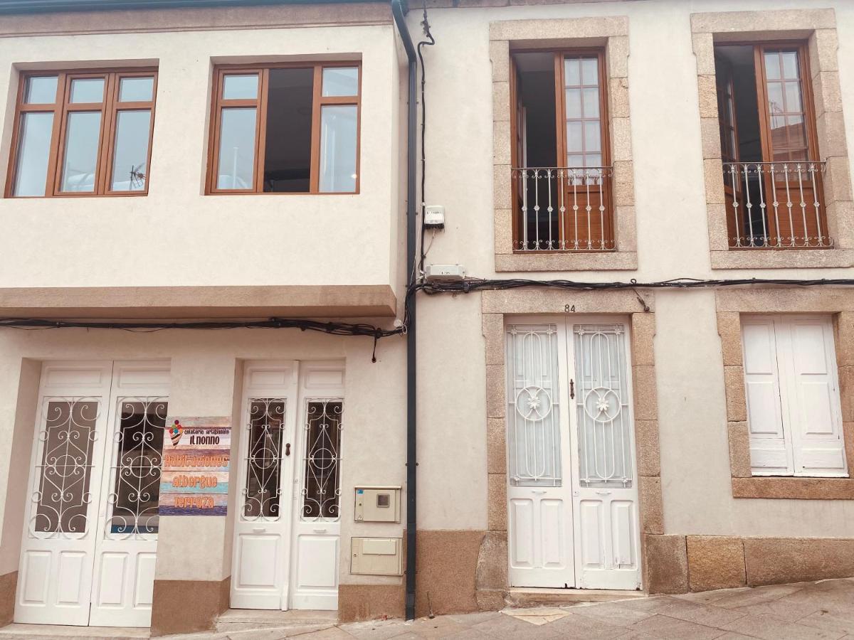 Albergue Y Gelateria Il Nonno Sarria Extérieur photo