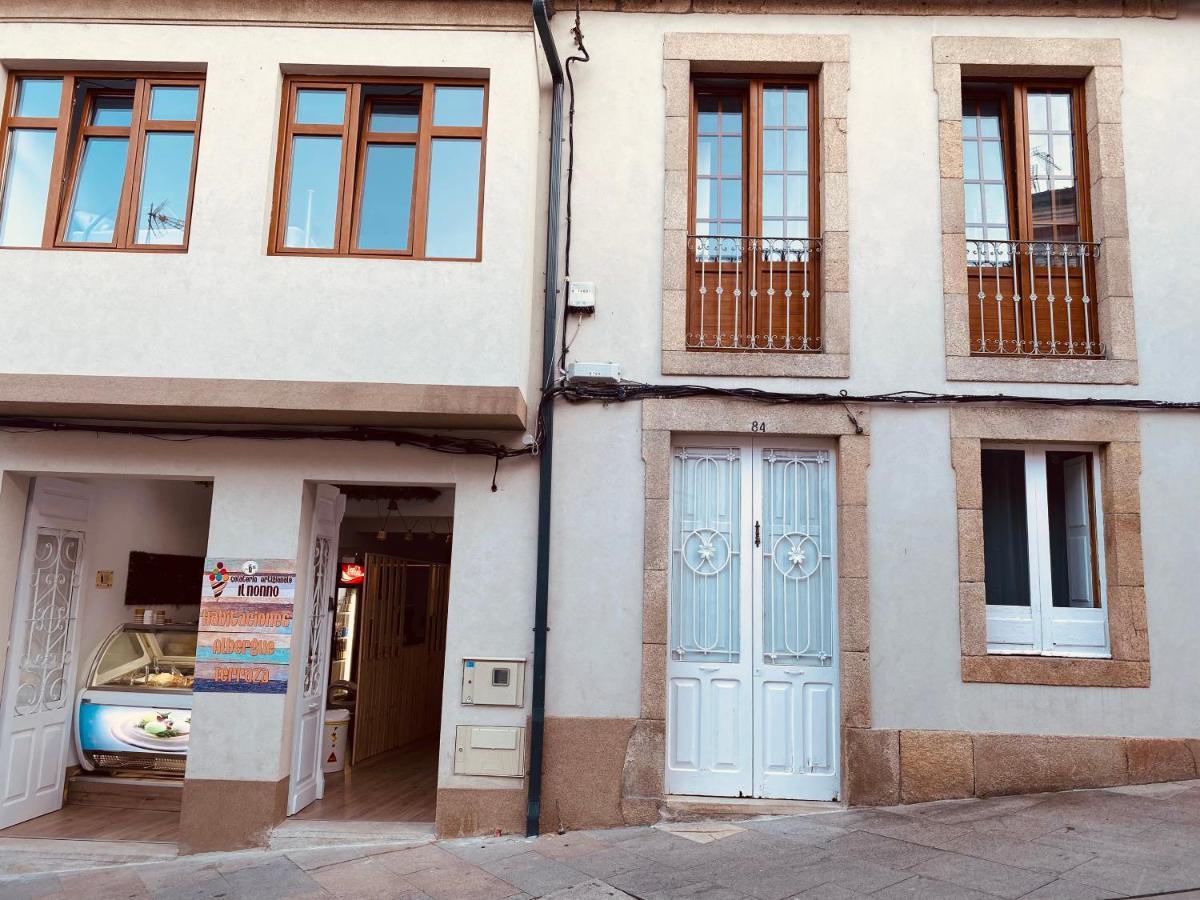 Albergue Y Gelateria Il Nonno Sarria Extérieur photo